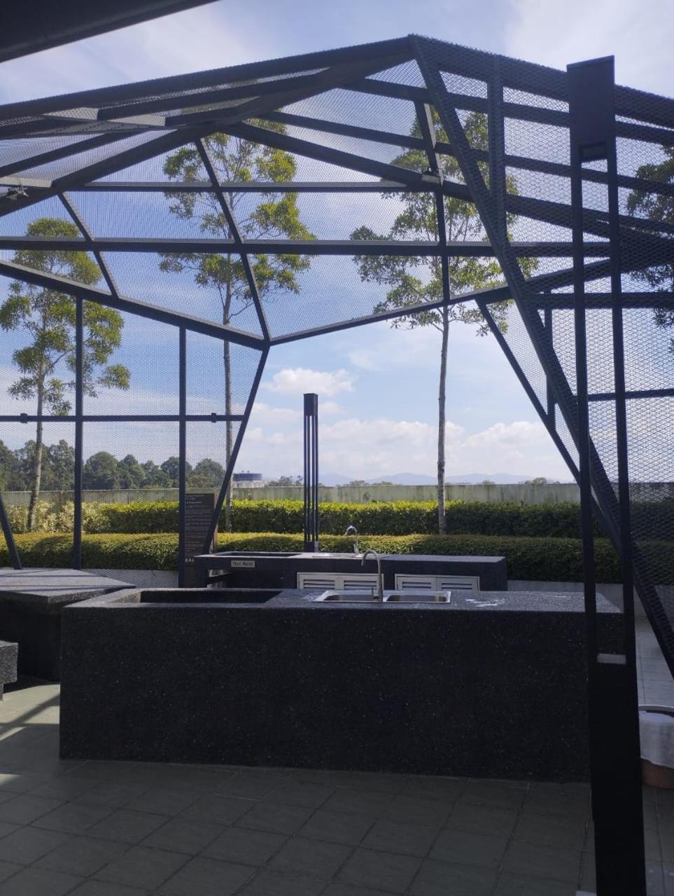 Apartment The Luxe Sanctuary In Southville