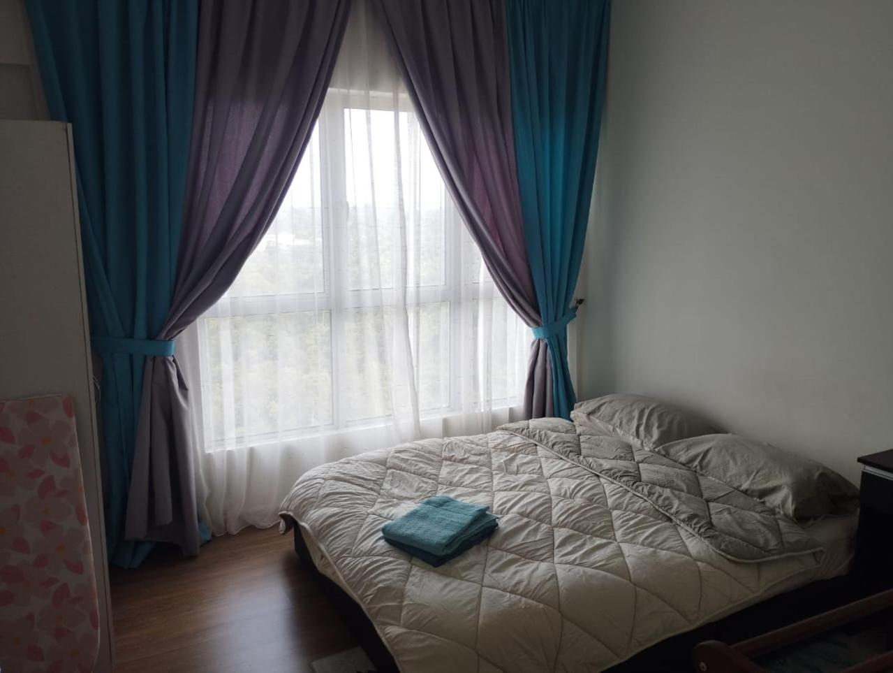 The Luxe Sanctuary In Southville Apartment